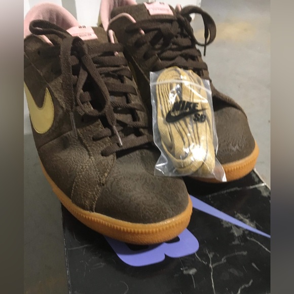 Nike Air Classic SB - Picture 2 of 3